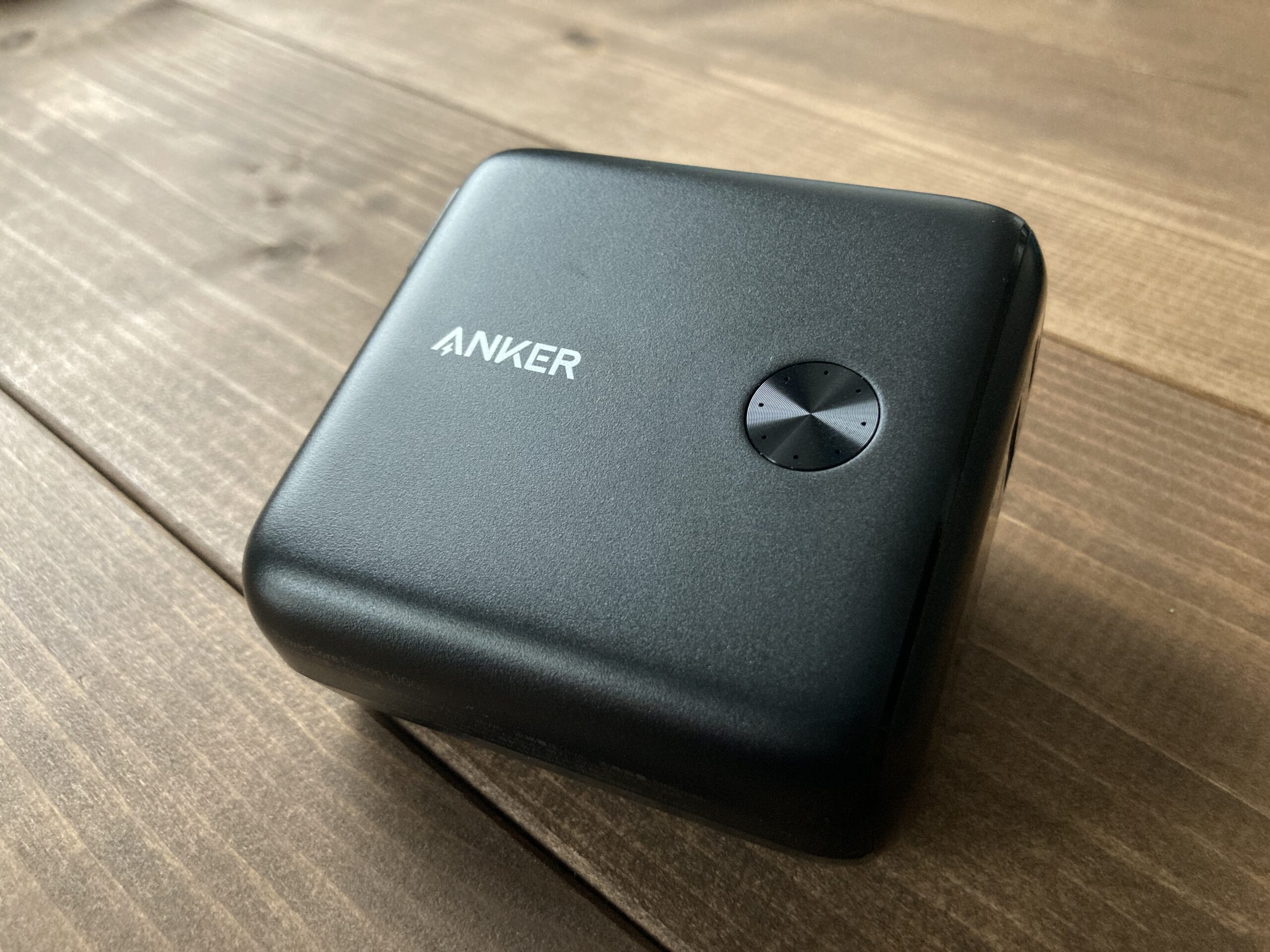 海外旅行に便利なモバイルバッテリー Anker PowerCore Fusion 10000は